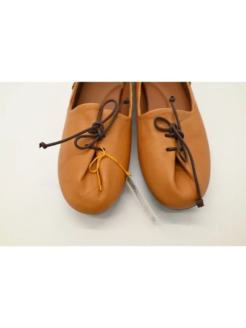 NIB Sergio Tomani Tuka Leather Slip On Shoes Sz 38 Amarillo Maiz Yellow Flats